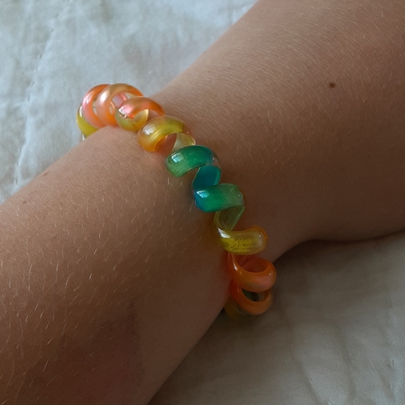 Rainbow hair tie - Picture 3 of 3